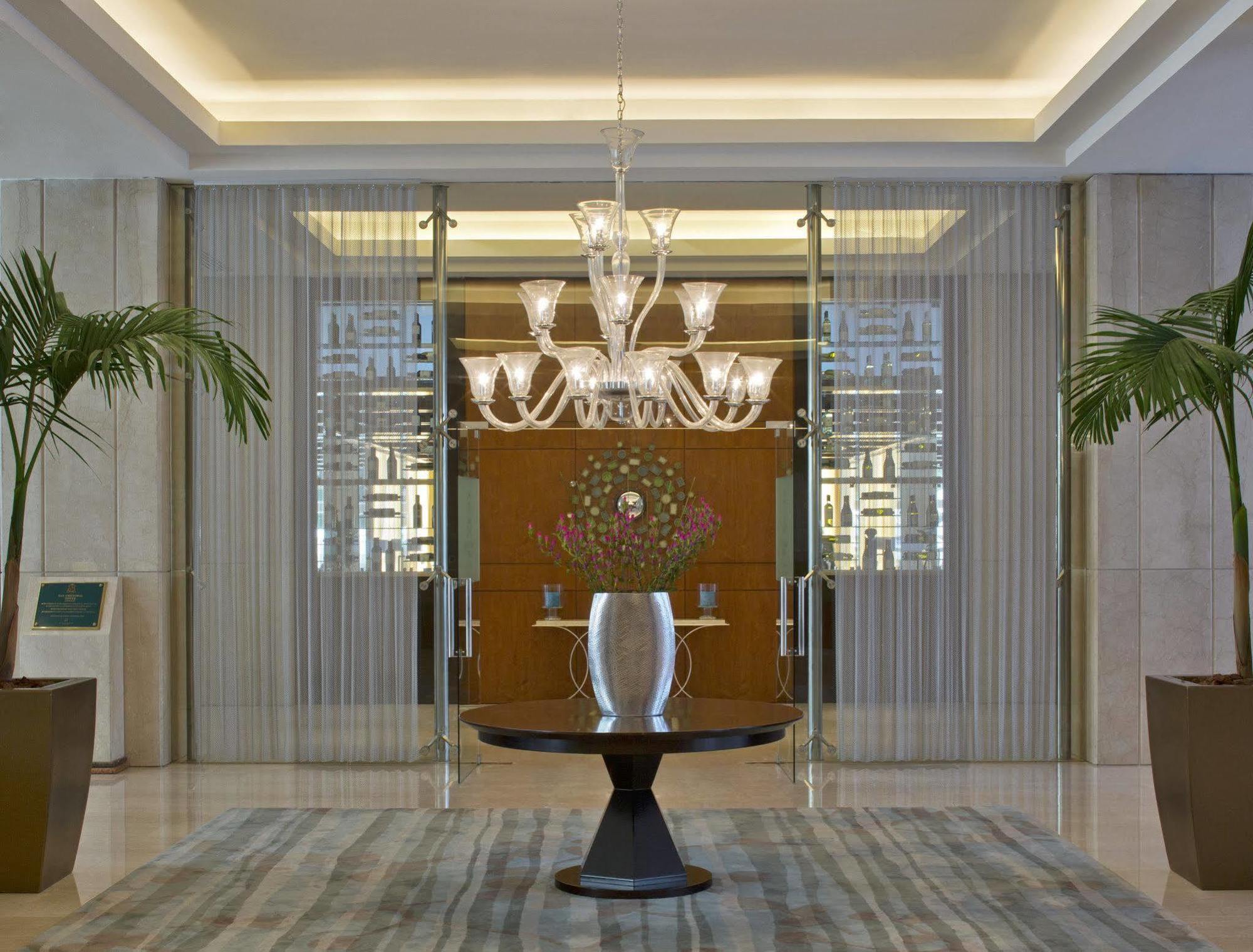 San Cristobal Tower - A Luxury Collection Hotel Santiago del Cile Interno foto